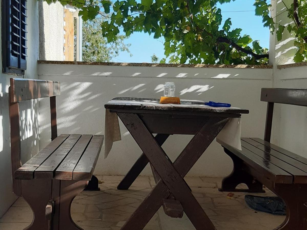 Holiday Home Loznati Cres Exterior photo