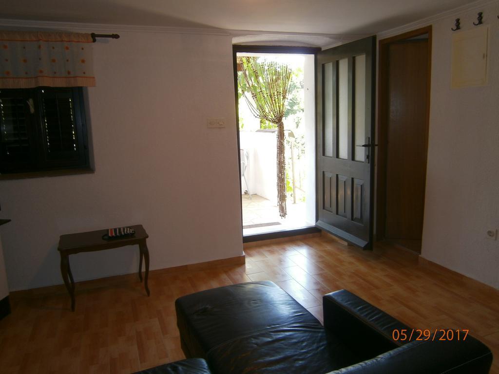 Holiday Home Loznati Cres Exterior photo