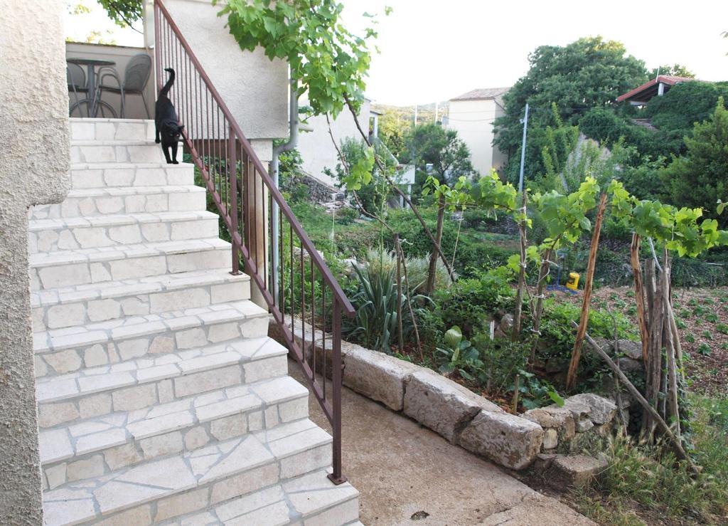 Holiday Home Loznati Cres Exterior photo